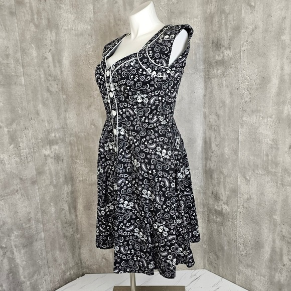 Hell Bunny Vixen Black Bandana Skull Print Button Front Dress – Women's Size XL - Picture 5 of 10